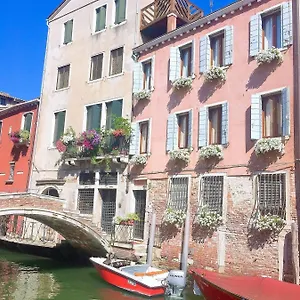 3749 Pontechiodo 3*, Venezia Italia